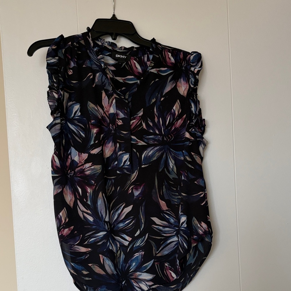 DKNY Women's Sleeveless Floral Blouse - Black and Purple